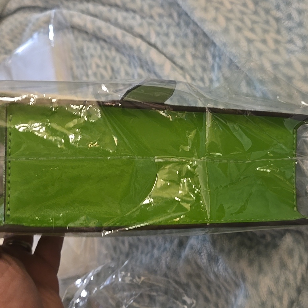 Michael Kors Green and White Crossbody Bag. Nwt - Picture 10 of 11